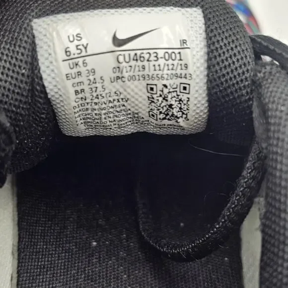 Nike Air Max Plus Black/White/Hyper Blue CU4623-001 Size 6.5Y Womens 8 - Picture 10 of 12